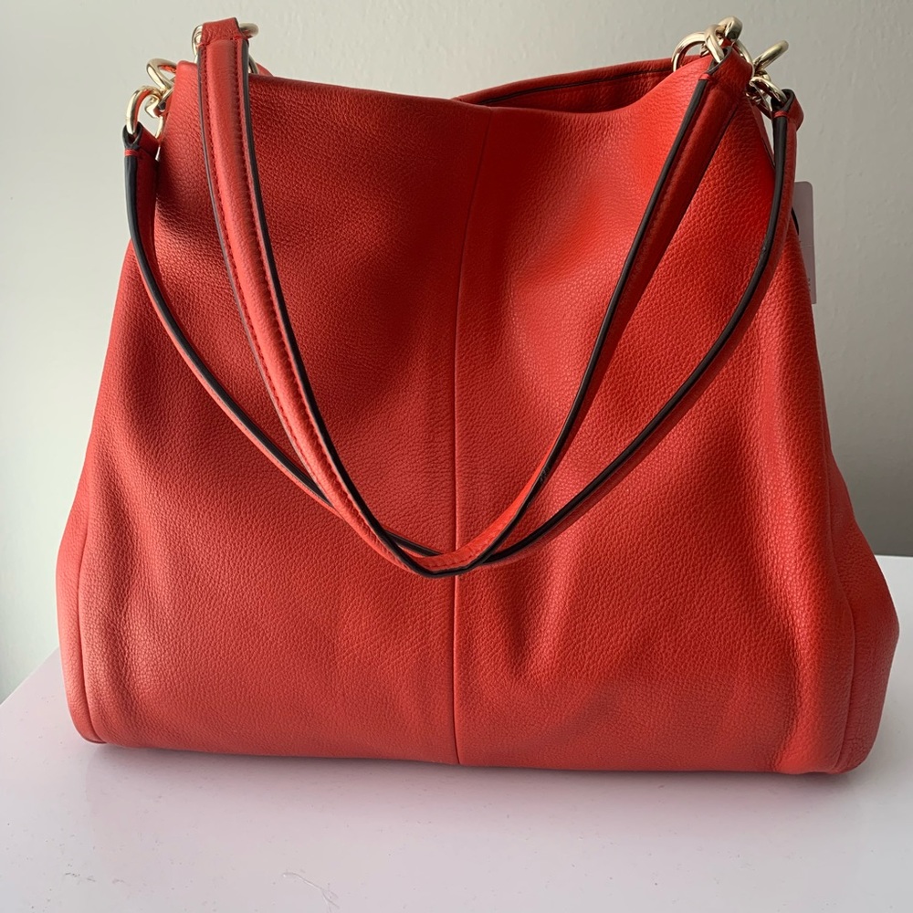 Coach F35723 PHOEBE SHOULDER BAG IN PEBBLE LEATHER Carmine
